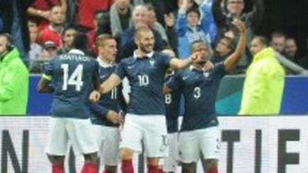 La France poursuit sa serie